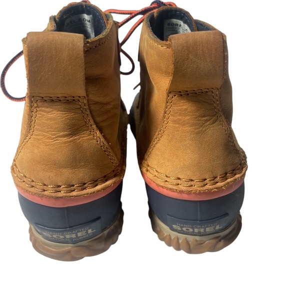 Sorel Women Leather Duck Boots - Picture 5 of 9